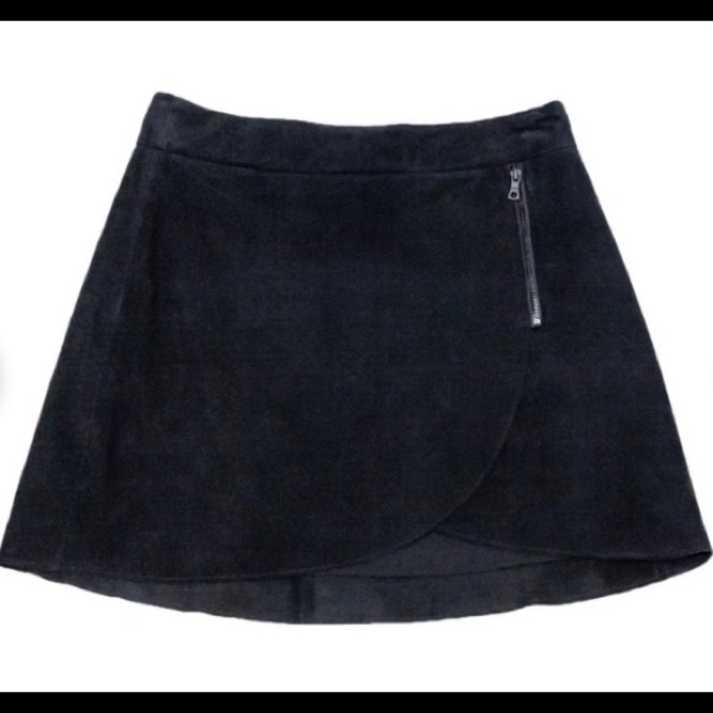 *SOLD*❤️Host Pick Alice + Olivia Suede Skirt NWT - Picture 3 of 9